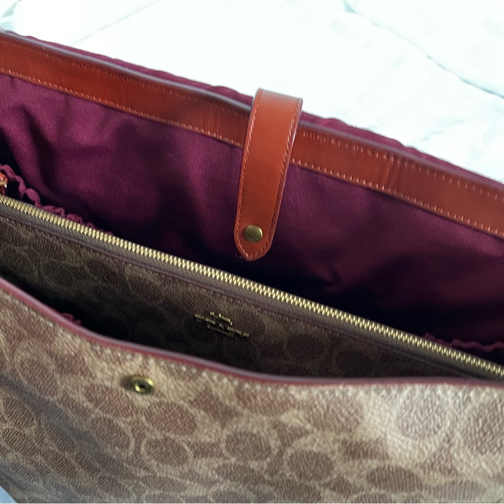 Coach Baby Messenger Bag In Signature Canvas - Picture 12 of 12
